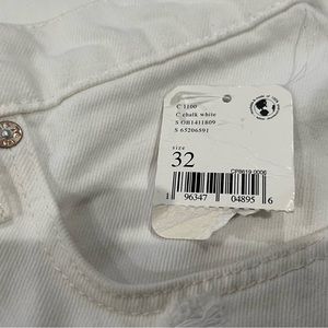 We the Free chalk white Denim Jeans . 32 inch waist brand new .